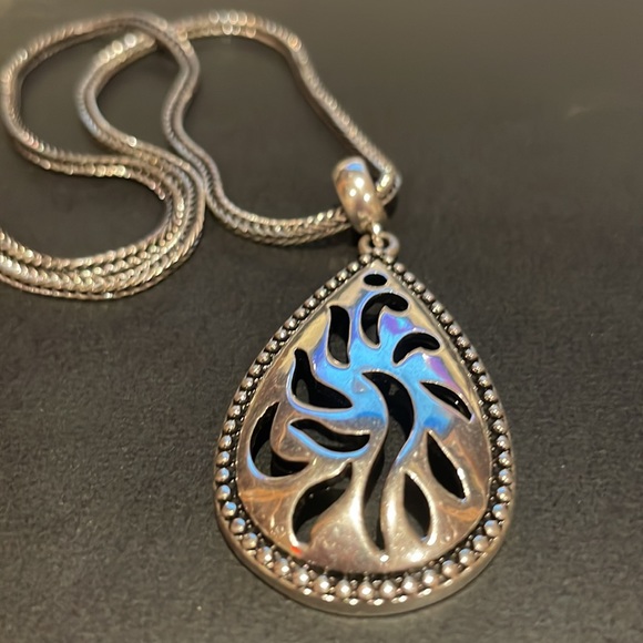 Pear Shaped Silver-Tone “Beaded Edge” Medallion Charm Adjustable Pendant - Picture 2 of 7